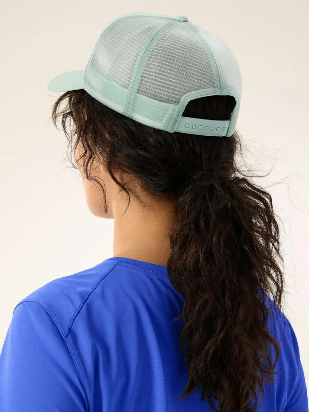 DAMES Arcteryx Bird Word Trucker Hat