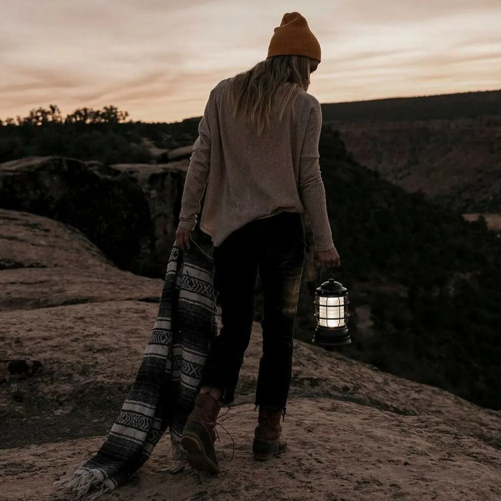 Barebones Forest Lantern 1-325 lumen USB lantaarn
